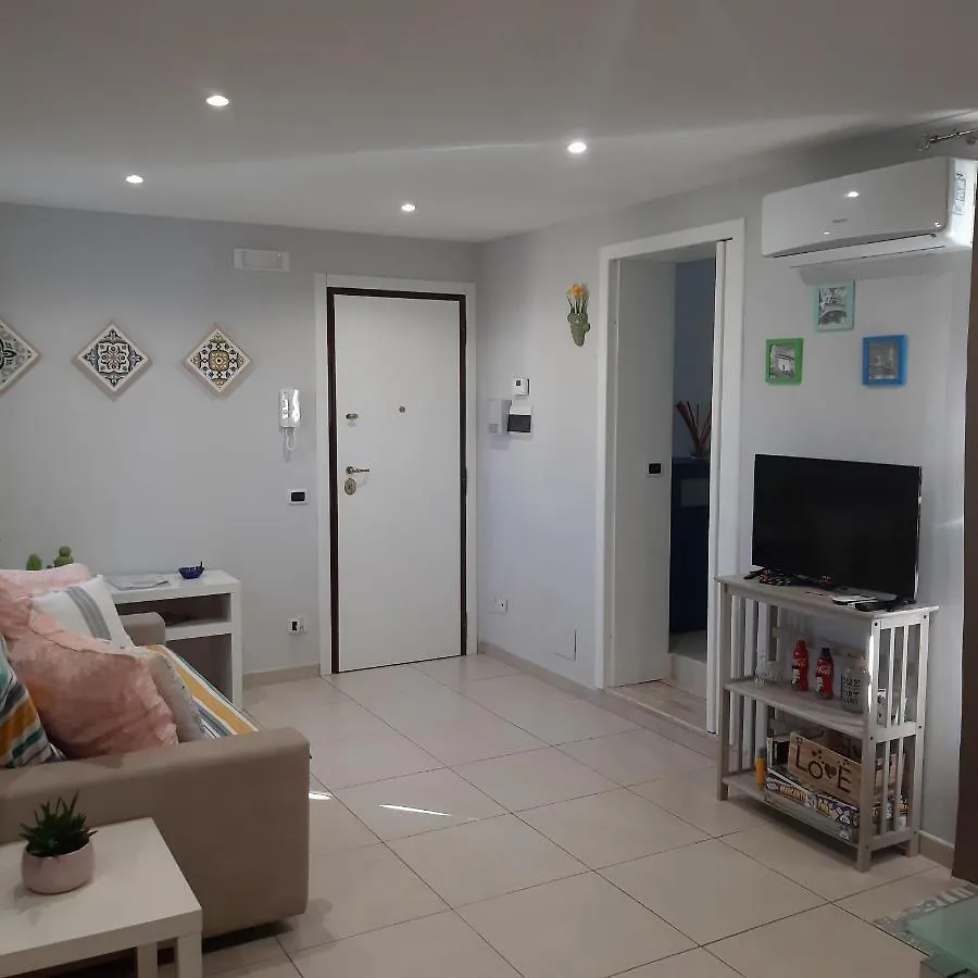 Ferienwohnung Attico Con Terrazza A Bari Apartment