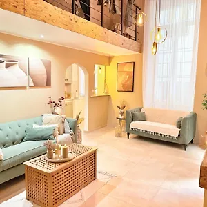  Appartement Spacious Loft, Duplex, Old Town, 3 Bedrooms - Easy Check-in France